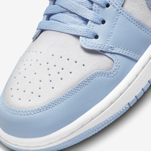 air-jordan-1-low-wmns-unc-2022