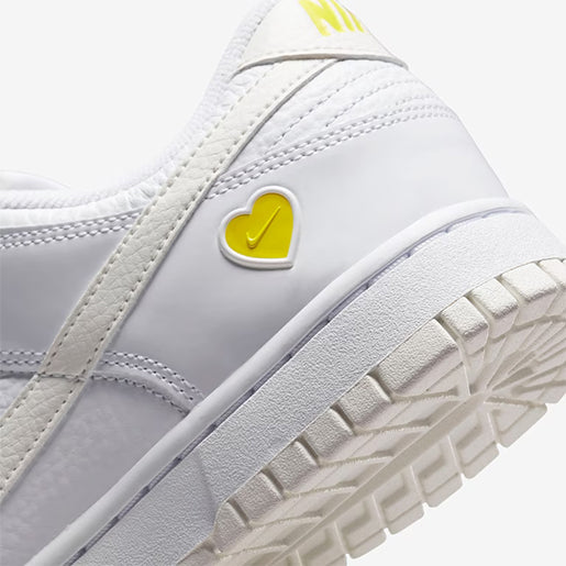 nike-dunk-low-valentines-day-yellow-heart