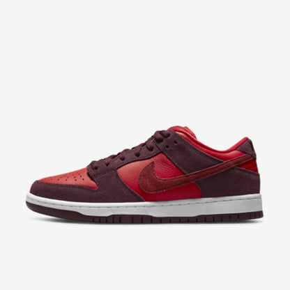 nike-sb-dunk-low-cherry