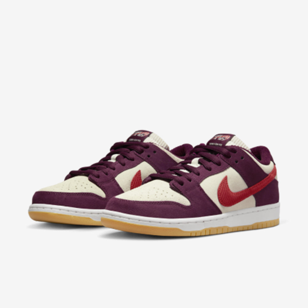 nike-sb-dunk-low-skate-like-a-girl