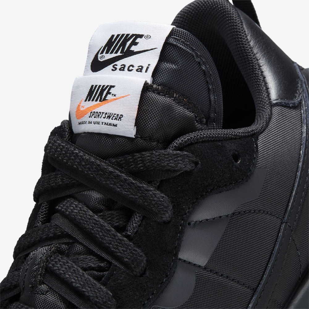 sacai-x-nike-vaporwaffle-black-and-gum